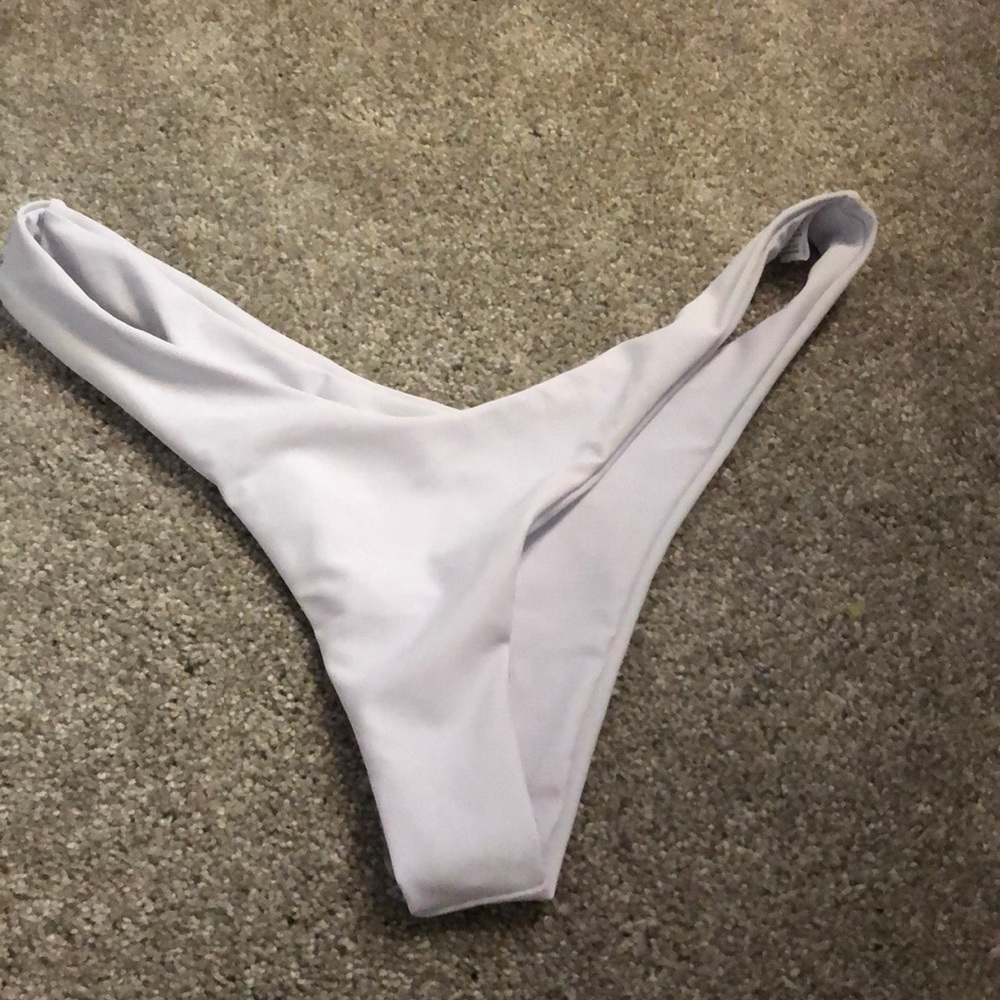 Cheeky high waisted bikini bottom